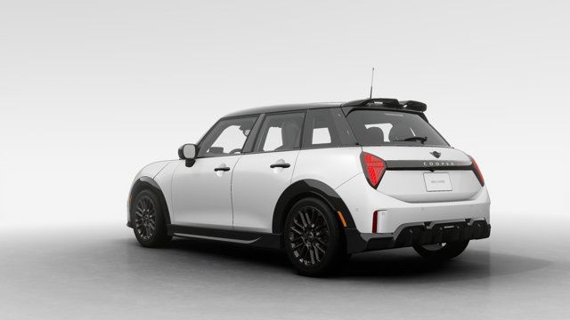 2025 MINI 5 Door Cooper S in Cars & Trucks in Laval / North Shore - Image 2