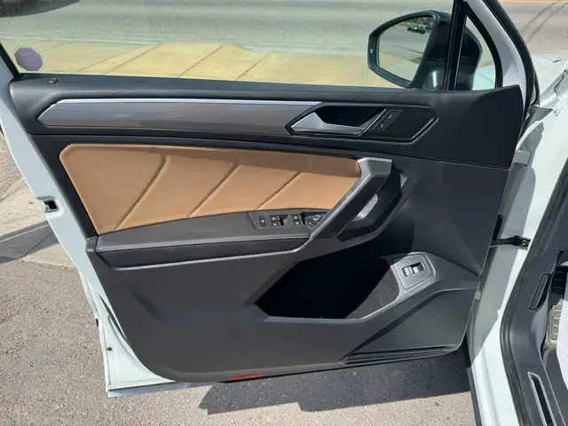 2024 Volkswagen Tiguan SE R-LINE BLACK in Cars & Trucks in Calgary - Image 19