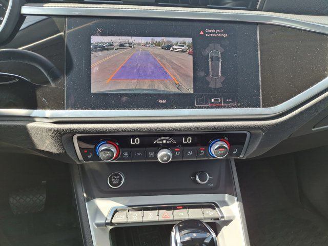 2021 Audi Q3 Komfort Quattro | AWD | Leather | Pano Roof | in Cars & Trucks in Guelph - Image 4