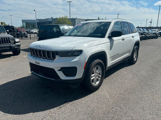 2023 Jeep Grand Cherokee * LAREDO * 4X4 *V6 3,6L * 5 PASS * CAR  in Cars & Trucks in Longueuil / South Shore