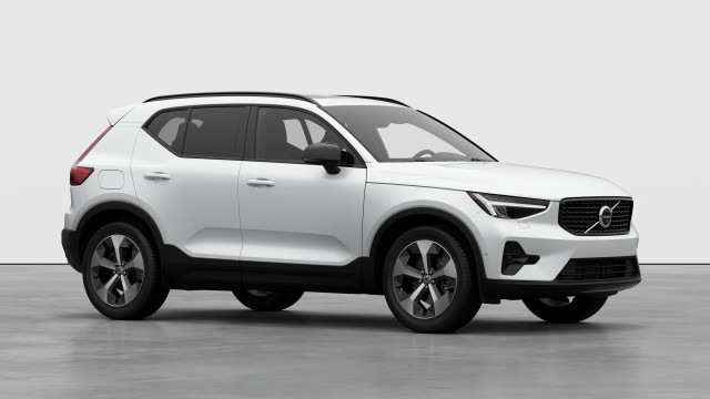 2026 Volvo XC40 in Cars & Trucks in City of Montréal - Image 3