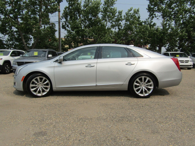 2015 Cadillac XTS AWD-FULLY LOADED-LOW KMS *FINANCING AVAILABLE* in Cars & Trucks in Calgary - Image 3
