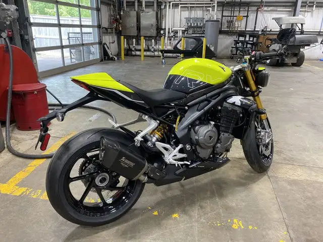 2026 Triumph Speed Triple 1200 RX in Street, Cruisers & Choppers in Moncton - Image 3