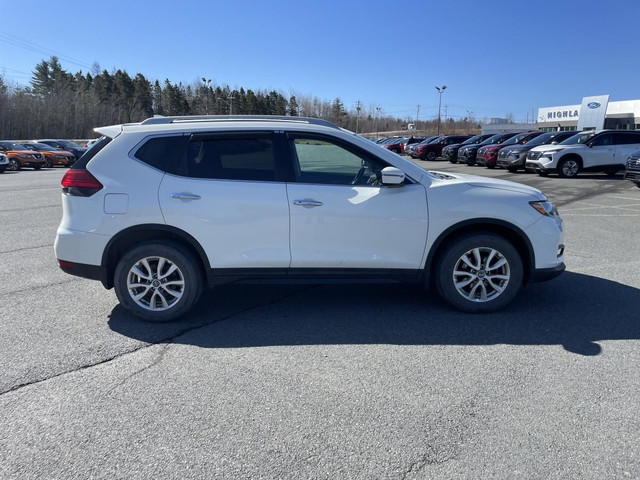 Nissan Rogue SV 2017 in Cars & Trucks in New Glasgow