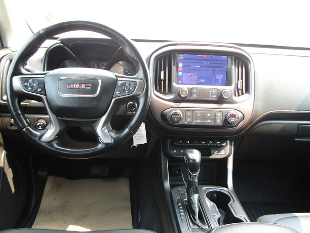 2022 GMC Canyon AT4 4WD CREW CAB V6 3.6L B.CAM/LEATHER/44,000KMS in Cars & Trucks in Calgary - Image 2