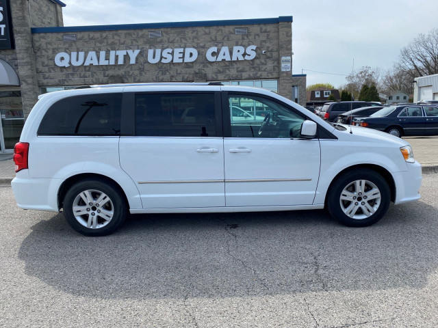 2016 Dodge Grand Caravan Crew in Cars & Trucks in Sarnia - Image 2