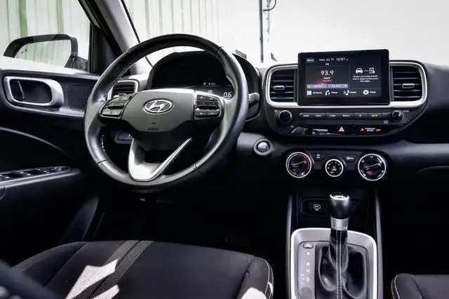 2023 Hyundai Venue Preferred • HEATED SEATS • CP/AA • REMOTE STA in Cars & Trucks in Cornwall - Image 16