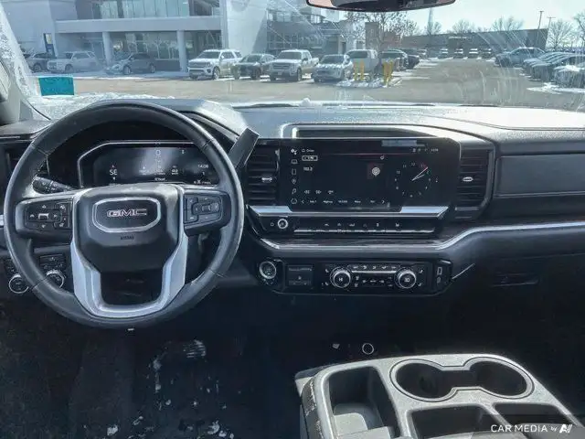 2023 GMC Sierra 1500 SLE Crew Cab 4x4 | Clean Carfax in Cars & Trucks in Brandon - Image 11