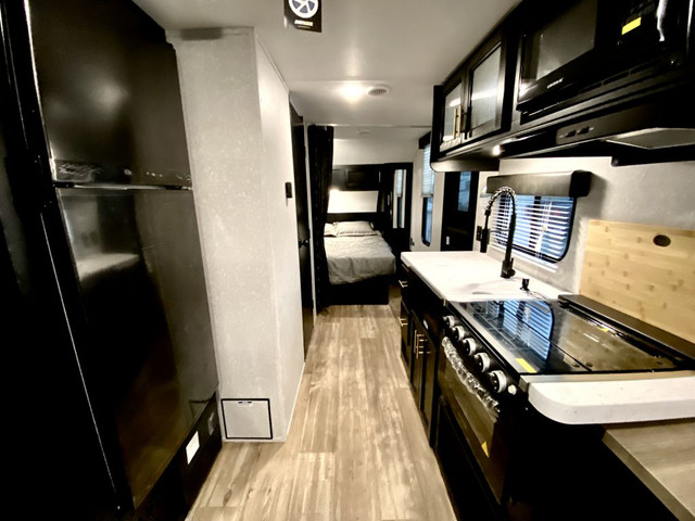 2022 FOREST RIVER GREY WOLF 20RDSE IN STOCK in Travel Trailers & Campers in Kitchener / Waterloo - Image 4