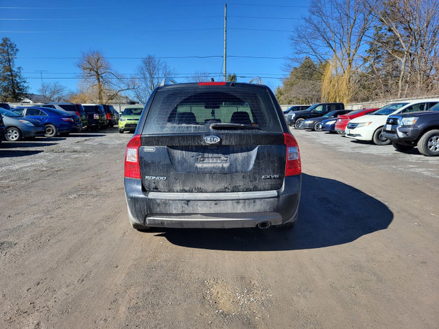 2012 Kia Rondo in Cars & Trucks in Ottawa - Image 4