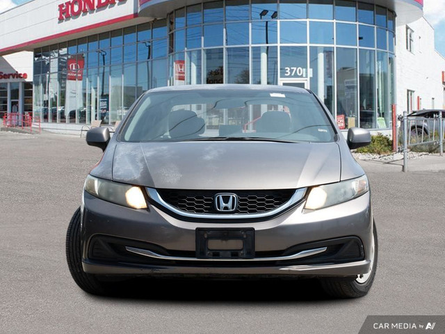 2013 Honda Civic Sedan 4DR AUTO LX in Cars & Trucks in Mississauga / Peel Region - Image 2