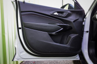 This 2024 Chevrolet Trax is for sale today. This SUV has 40,927 kms. It's white in colour and is com... (image 9)