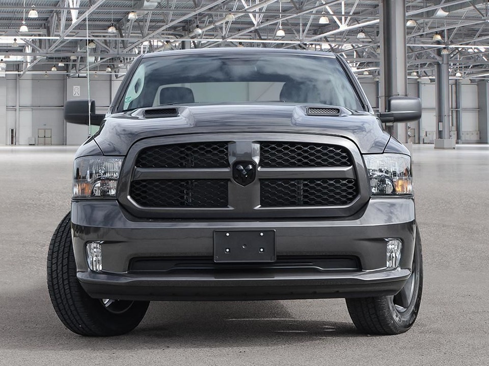 2022 Ram 1500 Classic NIGHT EDITION