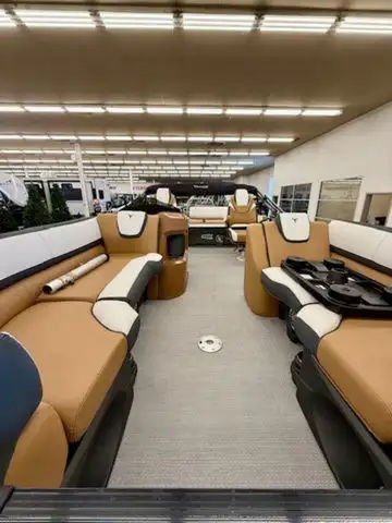 2025 Tahoe Pontoons LTZ Cruise 23 FT in Powerboats & Motorboats in Winnipeg - Image 18