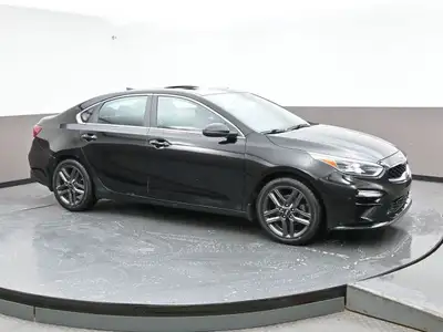 The 2021 Kia Forte EX is a sleek and well-equipped compact sedan that blends efficiency, comfort, an...