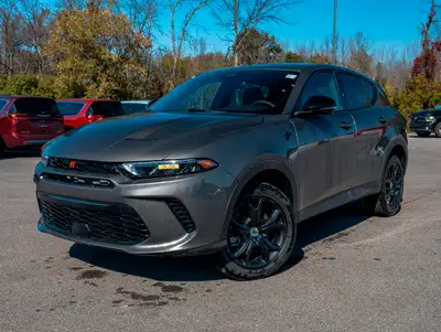 Wow! À voir! / Come see it! TRÈS BIEN ÉQUIPÉ / VERY WELL EQUIPPED. Version GT Blacktop AWD avec Mote...
