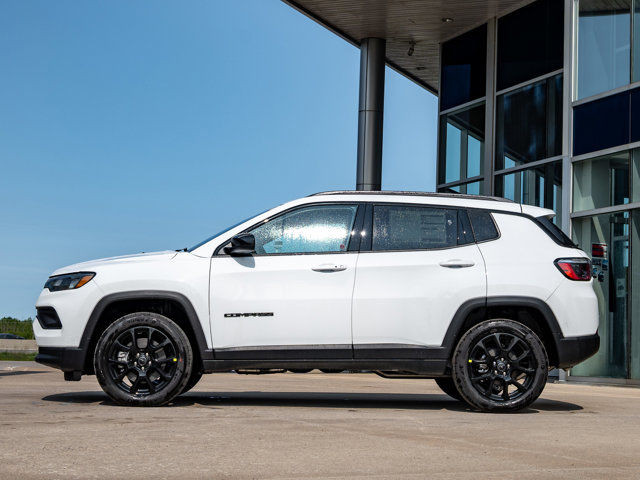 2025 Jeep Compass Altitude in Cars & Trucks in Barrie - Image 4