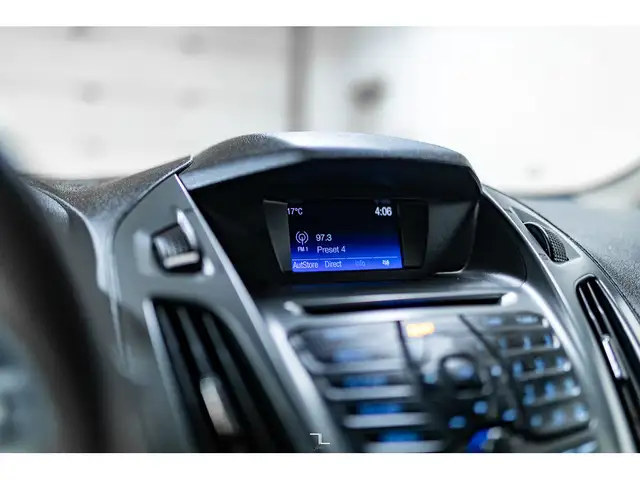 2017 Ford Transit Connect Cargo Van in Cars & Trucks in Grande Prairie - Image 17