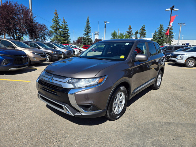 2019 Mitsubishi Outlander ES in Cars & Trucks in Calgary - Image 3