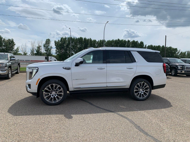 2025 GMC Yukon in Cars & Trucks in Medicine Hat - Image 4
