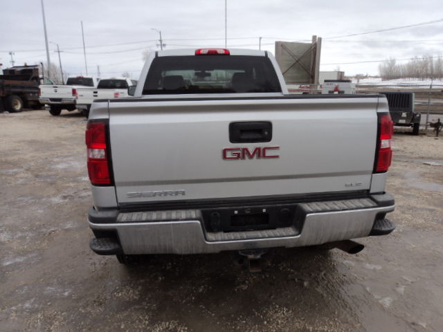 2018 GMC Sierra 2500HD SLE 6.5 ft box 4x4 in Cars & Trucks in Winnipeg - Image 4