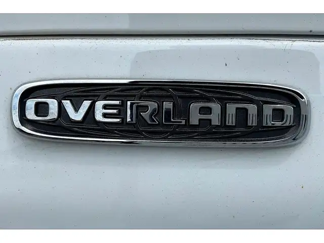 2023 Jeep Grand Cherokee L Overland 4x4 | Massage Seats | McInto in Cars & Trucks in Mississauga / Peel Region - Image 33