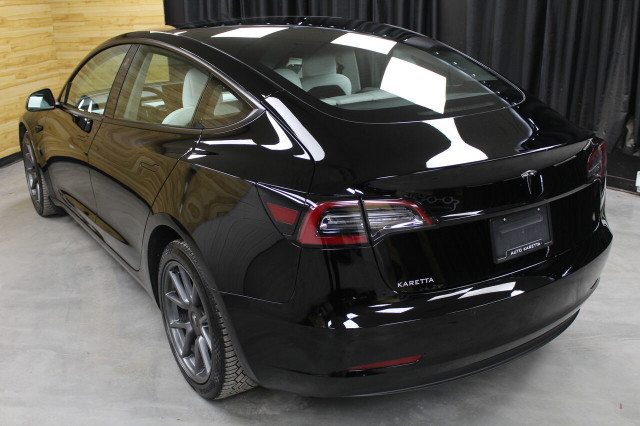 2022 Tesla MODEL 3 Premium white leather seats clean carfax in Cars & Trucks in Laval / North Shore - Image 3