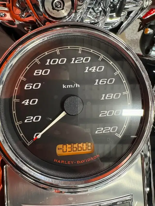 2019 Harley-Davidson Road King in Street, Cruisers & Choppers in Moncton - Image 10