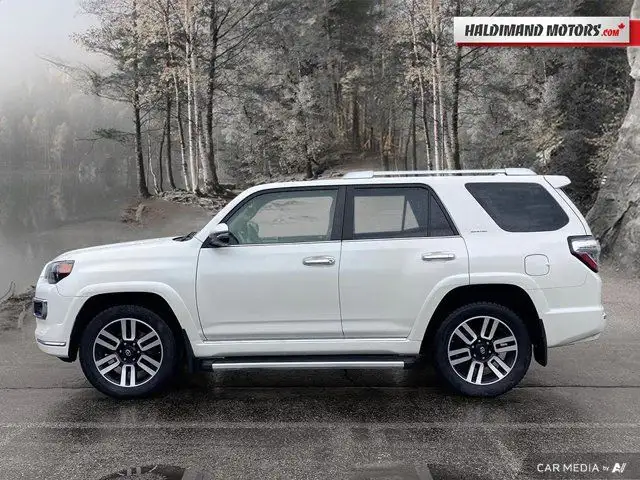 2020 Toyota 4Runner LIMITED in Cars & Trucks in Hamilton - Image 3
