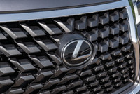 4WD - Premium LEATHER Interior - Power SUNROOF - NAVIGATION - TOUCHSCREEN Display - PREMIUM Audio -... (image 9)