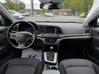 Hyundai Elantra GL Caméra Recul Carplay Siège Chauffant Mags 2017 à vendreBAS KILOMÉTRAGE!!! Sièges... (image 7)