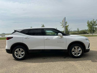 CHECK OUT THIS 2022 CHEVROLET BLAZER LT - A CLEAN, ADORABLE UNIT THATS AS PRACTICAL AS IT IS FUN TO... (image 5)