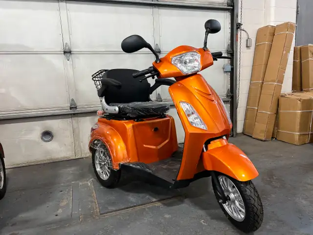2022 Alpha M310R Mobility Scooter 800W Clearance SALE! SAVE $100 in Scooters & Pocket Bikes in Edmonton - Image 2