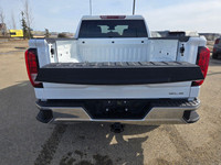 Meet the 2022 GMC Sierra 1500 SLE Double Cab, a truck that delivers power, versatility, and refined... (image 5)