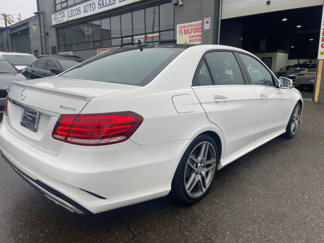 2016 Mercedes-Benz E-Class 2016 Mercedes E400 features includ... in Cars & Trucks in City of Toronto - Image 4