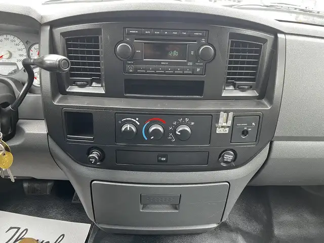 2008 Ram 5500 12 Foot Cube Van with Shelves in Heavy Trucks in City of Toronto - Image 53