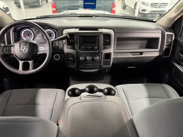 2019 Ram 1500 Classic ST - EXPRESS - 4WD - 5.7L V8 - JAMAIS ACCI in Cars & Trucks in Laval / North Shore - Image 17