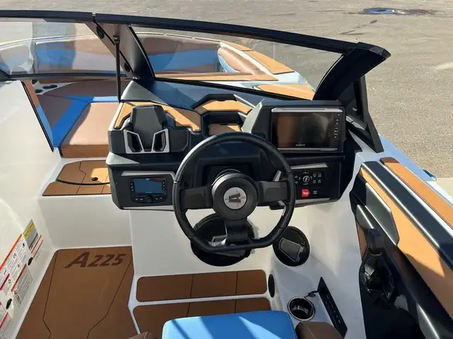 2024 Axis A225 in Powerboats & Motorboats in Saskatoon - Image 12