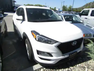 Sunrise Ford is pleased to be currently offering this 2019 Hyundai Tucson Preferred with 63,662km. T...