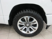RAM 1500 2022 CREW-CAB V-6 3.6 LITRES 4X4 BOITE 5.7 PIEDS / PUSH START / BLUETOOTH / CAMÉRA DE RECUL... (image 5)