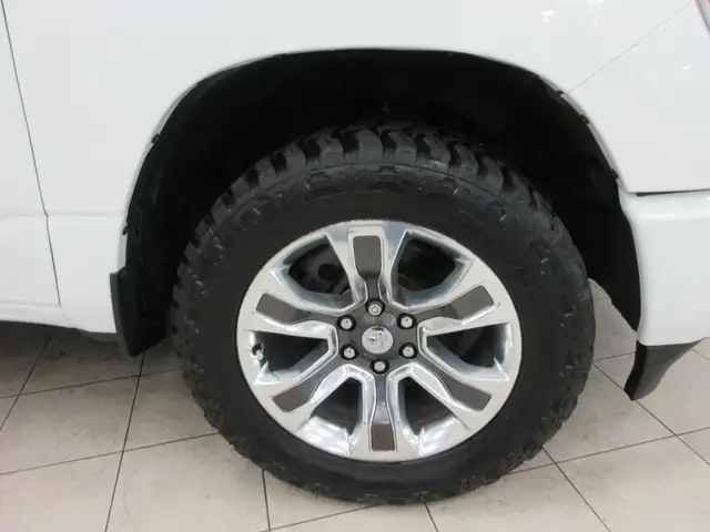 RAM 1500 2022 V-6 3.6 LITRES 4X4 CREW-CAB 61800 KM ! in Cars & Trucks in Lévis - Image 7