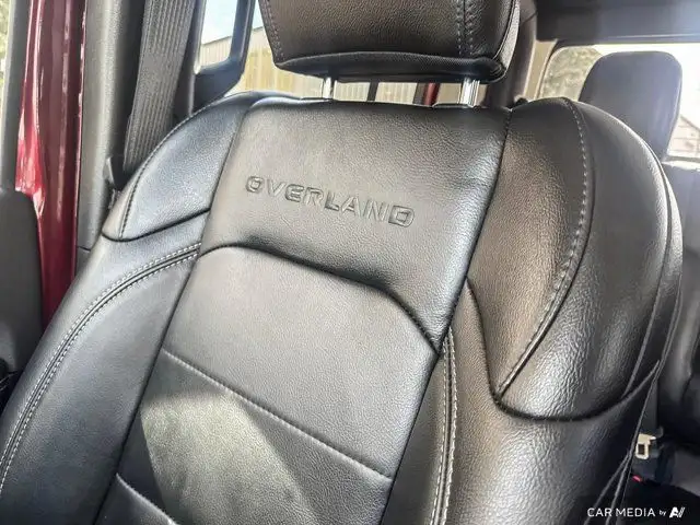 2021 Jeep Gladiator Overland | 4X4 | Leather | Nav | Box Cover in Cars & Trucks in Saskatoon - Image 24