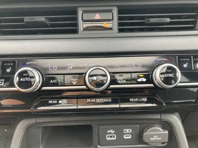 2023 Honda Pilot Black Edition AWD | AC Seats | Heated Seats in Cars & Trucks in Hamilton - Image 25