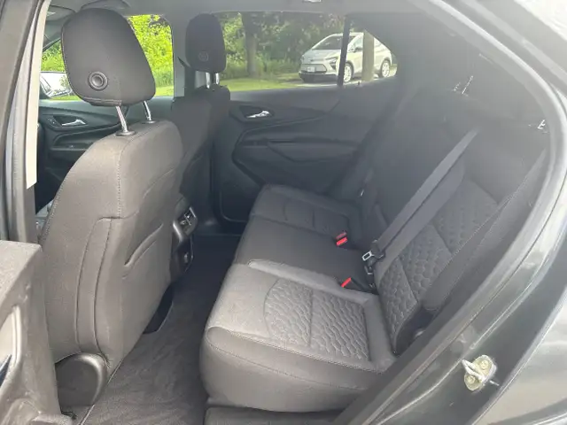 2018 Chevrolet Equinox LT LT + Heated Seats + One Owner dans Autos et camions dans Région d’Oshawa/Durham - Image 13