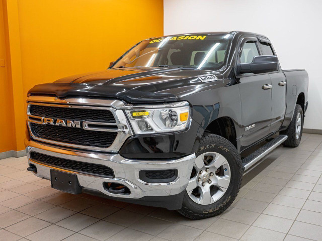 Ram 1500 TRADESMAN OFF ROAD 4X4 V8 *BEDLINER* BLUETOOTH USB 2020 in Cars & Trucks in Laurentides