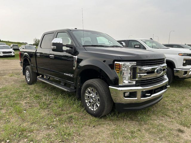 2019 Ford Super Duty F-350 SRW XLT 6.7L in Cars & Trucks in Strathcona County - Image 2