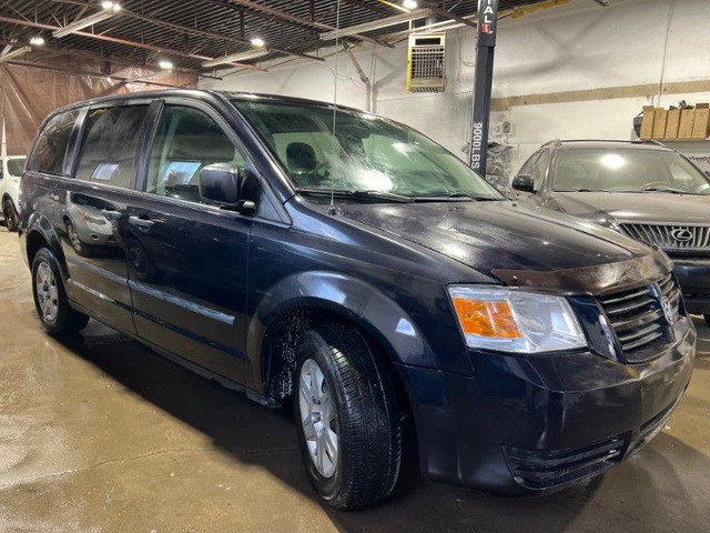 2010 Dodge Grand Caravan Dodge Grand Caravan 2010 SE ***STOW-N-G in Cars & Trucks in City of Montréal - Image 3