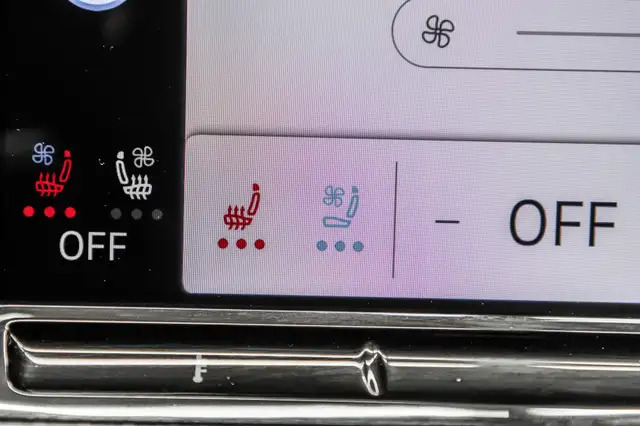 2024 Volkswagen Golf R 2.0T 7Sp at DSG w/Tip 4 Motion * Carplay  in Cars & Trucks in City of Montréal - Image 26