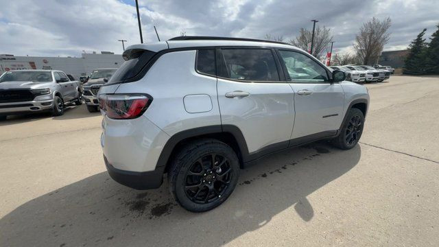 2025 Jeep Compass Altitude | Remote Start in Cars & Trucks in Edmonton - Image 2