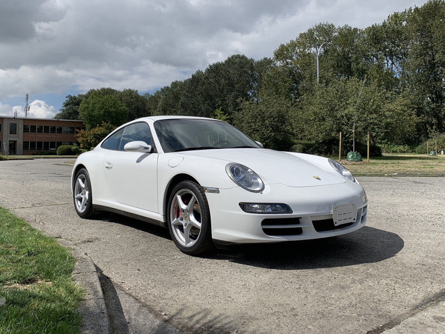 2008 Porsche Carrera 4 in Cars & Trucks in Delta/Surrey/Langley - Image 2